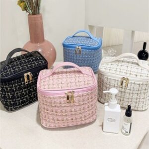 กระเป๋าเครื่องสำอาง ลายสาน ทรงเหลี่ยม คละสี 50/ใบ